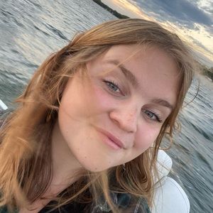 Meet your Posher, Lucy